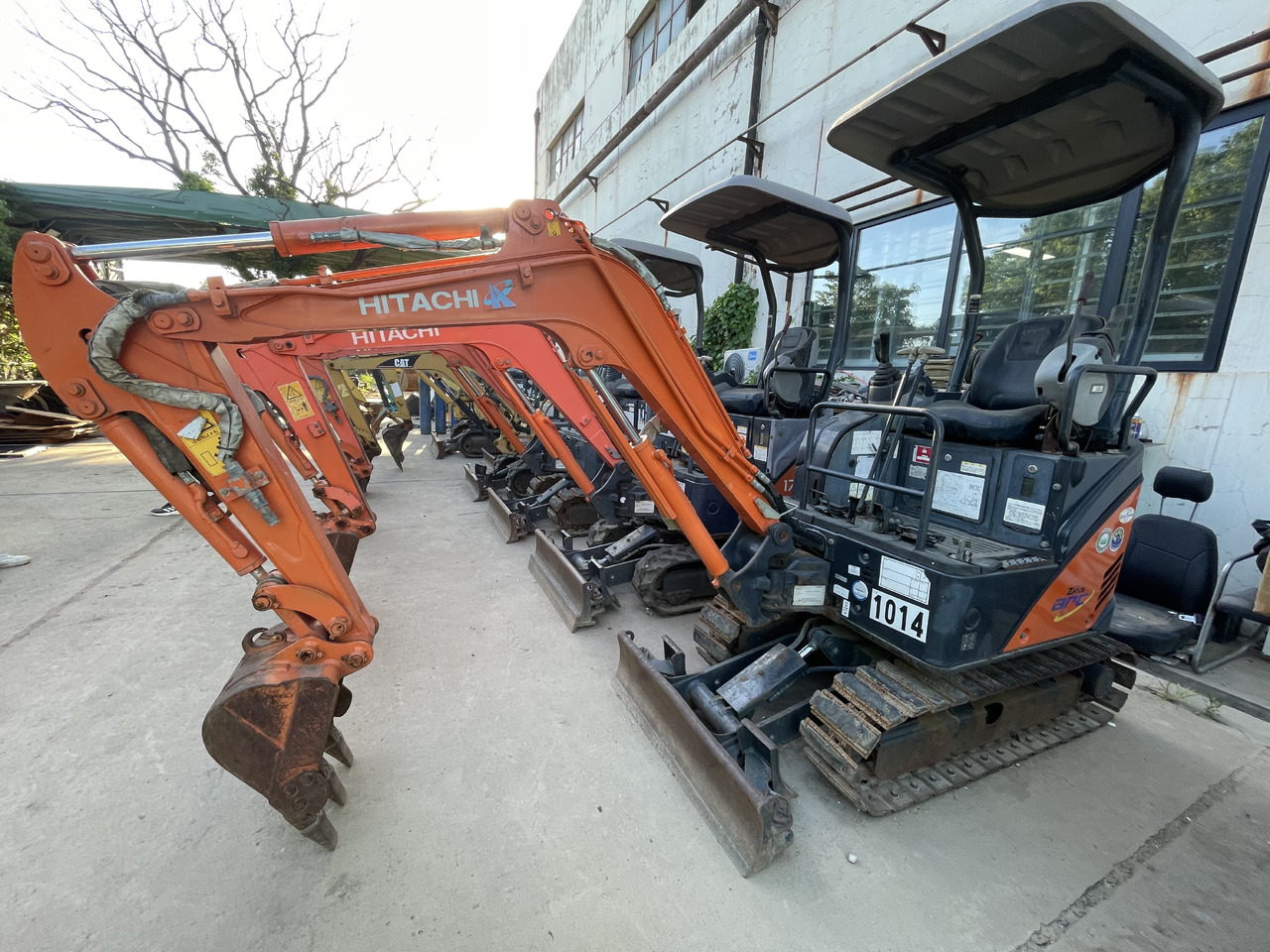 Hitachi Zaxis 20U ARC - Экскаватор: фото 1 Hitachi Zaxis 20U ARC - Экскаватор: фото 1