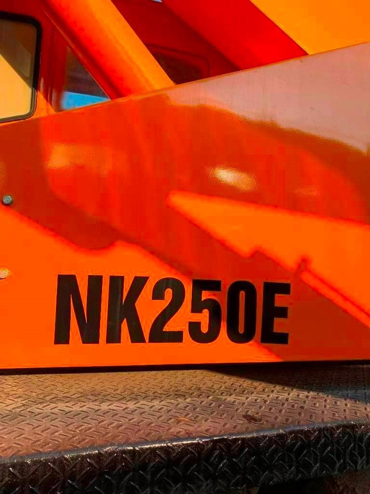 Вседорожный кран Kato NK 250 E: фото 9 Вседорожный кран Kato NK 250 E: фото 9