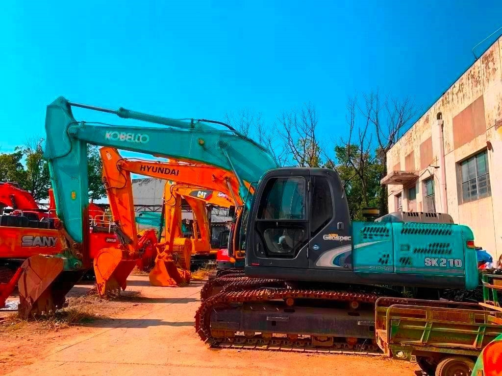Kobelco SK 210 LC-8 - Гусеничный экскаватор: фото 2 Kobelco SK 210 LC-8 - Гусеничный экскаватор: фото 2