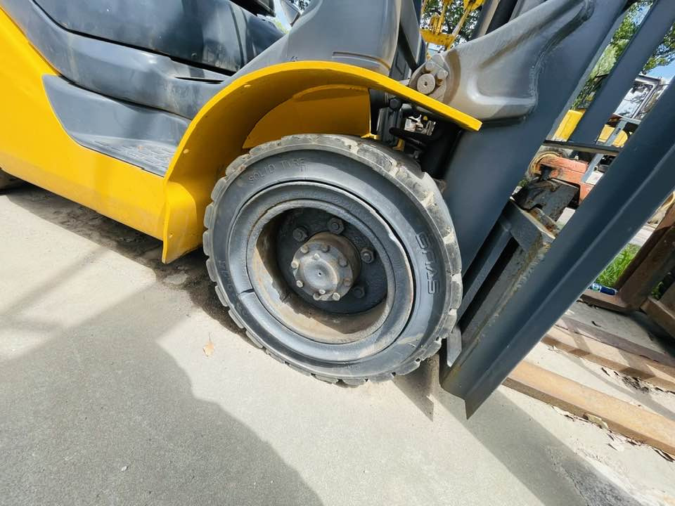 Газовый погрузчик Komatsu 30 series: фото 8 Газовый погрузчик Komatsu 30 series: фото 8