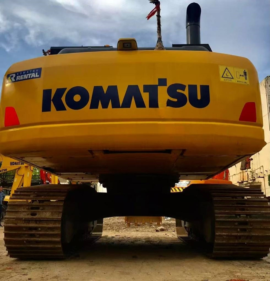 Komatsu PC 200-8 - Гусеничный экскаватор: фото 1 Komatsu PC 200-8 - Гусеничный экскаватор: фото 1