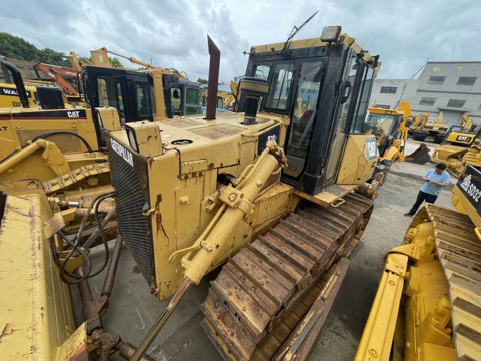 Caterpillar D7G2 LGP - Строительная техника: фото 2 Caterpillar D7G2 LGP - Строительная техника: фото 2