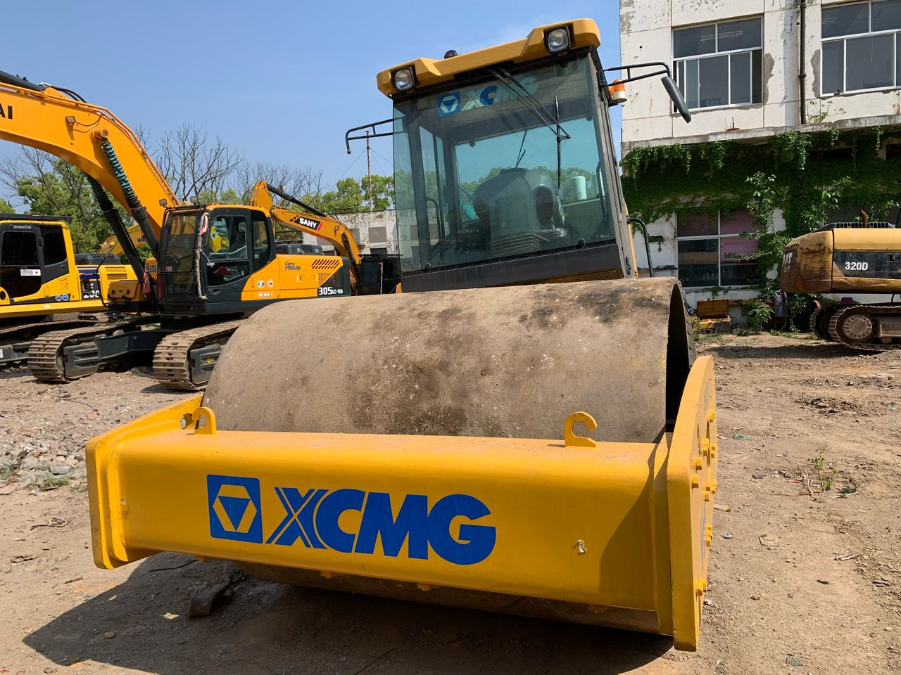 XCMG XS223J - Дорожный каток: фото 3 XCMG XS223J - Дорожный каток: фото 3