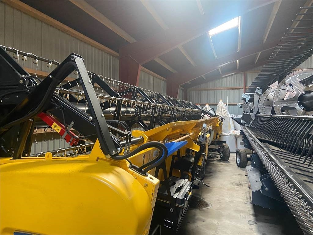 New Holland CR9.90 ST.V EU AMEA - Зерноуборочный комбайн: фото 4 New Holland CR9.90 ST.V EU AMEA - Зерноуборочный комбайн: фото 4