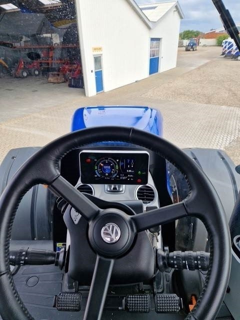 New Holland T8.435 PLMI UC ST. V - Трактор: фото 5 New Holland T8.435 PLMI UC ST. V - Трактор: фото 5