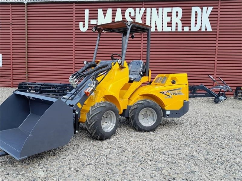 Eurotrac W11 Teleskoparm - Компактный фронтальный погрузчик: фото 3 Eurotrac W11 Teleskoparm - Компактный фронтальный погрузчик: фото 3