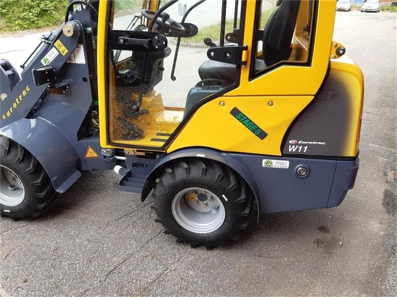 Eurotrac W11 w11 lang arm førehus - Компактный фронтальный погрузчик: фото 4 Eurotrac W11 w11 lang arm førehus - Компактный фронтальный погрузчик: фото 4