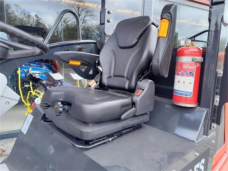 Компактный фронтальный погрузчик Heracles H220: фото 11 Компактный фронтальный погрузчик Heracles H220: фото 11