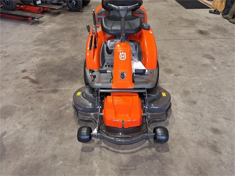 Husqvarna Rider R214 TC 103 cm klipper - Коммунальный трактор: фото 5 Husqvarna Rider R214 TC 103 cm klipper - Коммунальный трактор: фото 5