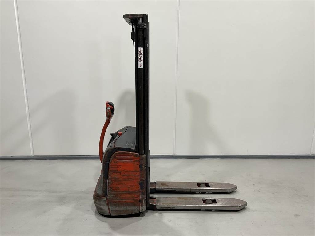 Linde L12 - Штабелер: фото 1 Linde L12 - Штабелер: фото 1