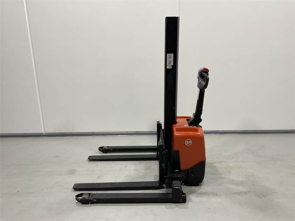 Toyota HWE100 - Штабелер: фото 3 Toyota HWE100 - Штабелер: фото 3