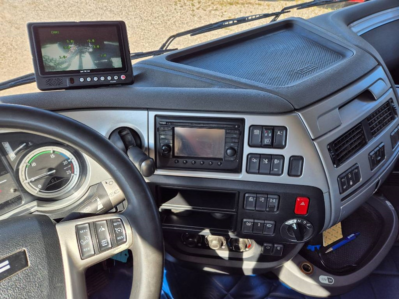 Грузовик с закрытым кузовом DAF XF 460 6x2 // Lift: фото 9