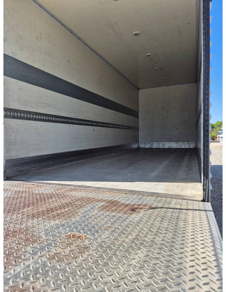 Грузовик с закрытым кузовом DAF XF 460 6x2 // Lift: фото 14