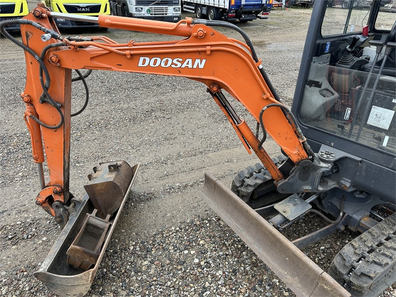 Doosan Slo 18 - 1.8T with bucket packed (Low Hours) - Мини-экскаватор: фото 2 Doosan Slo 18 - 1.8T with bucket packed (Low Hours) - Мини-экскаватор: фото 2