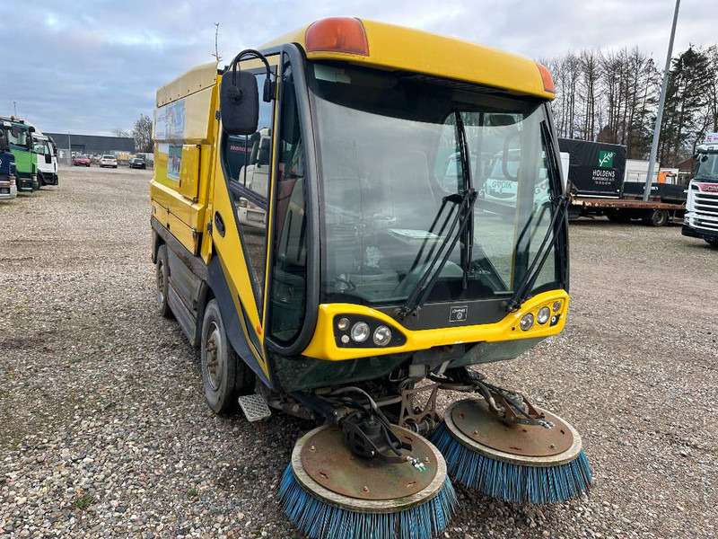 Johnston CN400 - Подметально-уборочная машина: фото 4 Johnston CN400 - Подметально-уборочная машина: фото 4