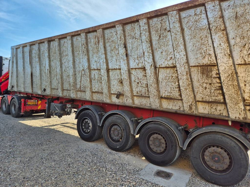 KEL-BERG 4 axle steel tipper 75 m3 - Самосвальный полуприцеп: фото 4 KEL-BERG 4 axle steel tipper 75 m3 - Самосвальный полуприцеп: фото 4