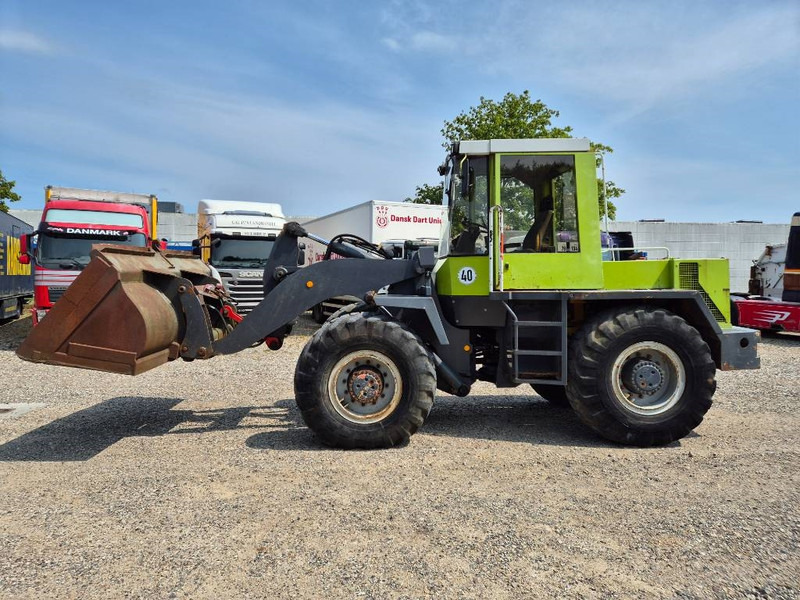 O & K L15 With bucket and quickshift - Колёсный погрузчик: фото 2 O & K L15 With bucket and quickshift - Колёсный погрузчик: фото 2