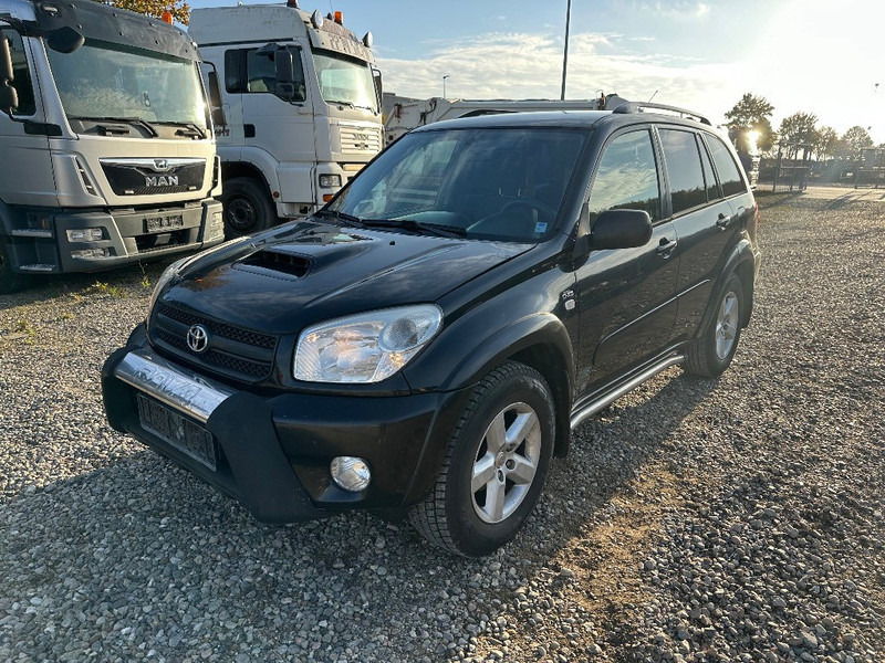 Toyota RAV4 2.0D 4x4 - Цельнометаллический фургон: фото 1 Toyota RAV4 2.0D 4x4 - Цельнометаллический фургон: фото 1