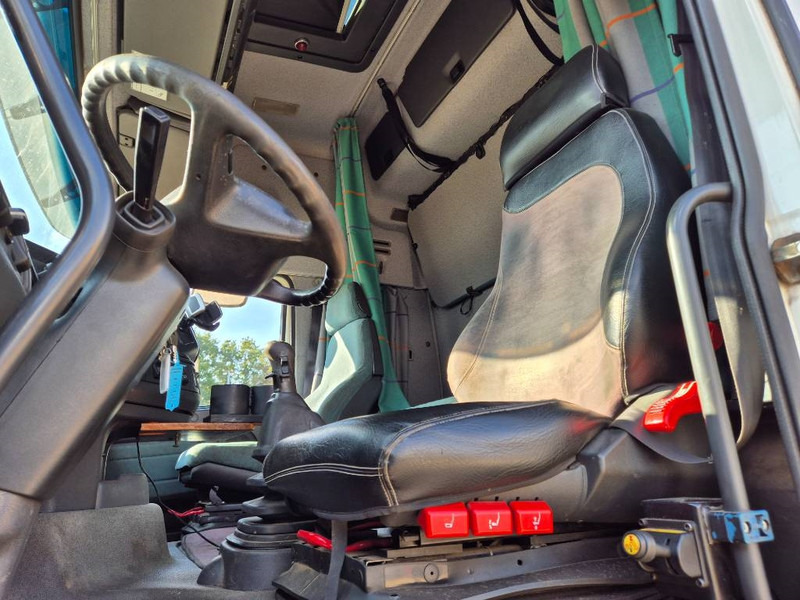 Тягач Volvo FH 12 460 6x2 // Terex 190.2E crane + remote //: фото 17 Тягач Volvo FH 12 460 6x2 // Terex 190.2E crane + remote //: фото 17