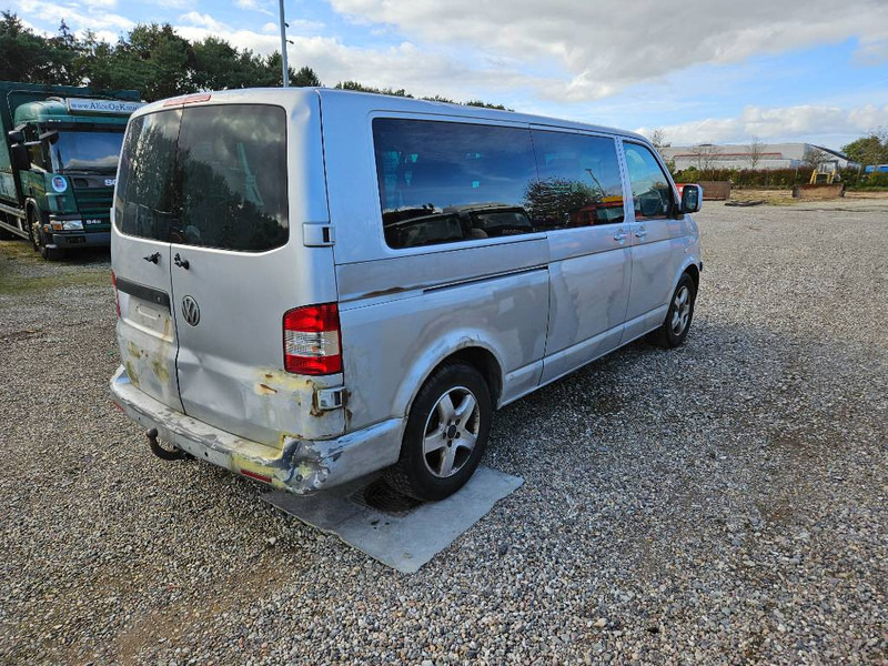 Volkswagen Caravelle 2,5 TDi 130 lang 10prs 5d - Микроавтобус, Пассажирский фургон: фото 4 Volkswagen Caravelle 2,5 TDi 130 lang 10prs 5d - Микроавтобус, Пассажирский фургон: фото 4