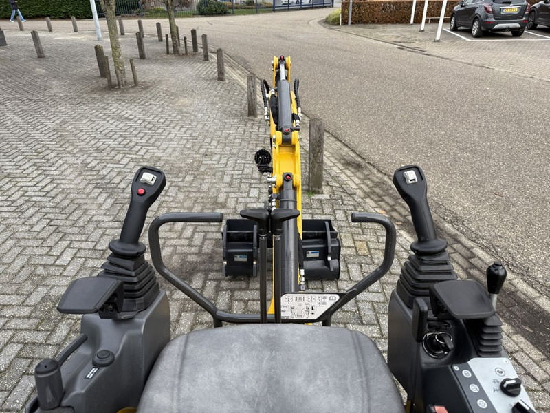 New Holland E12D Minigraver - Мини-экскаватор: фото 5 New Holland E12D Minigraver - Мини-экскаватор: фото 5