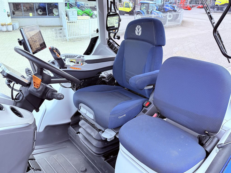New Holland T7.315 HD New Gen GPS - Трактор: фото 2 New Holland T7.315 HD New Gen GPS - Трактор: фото 2