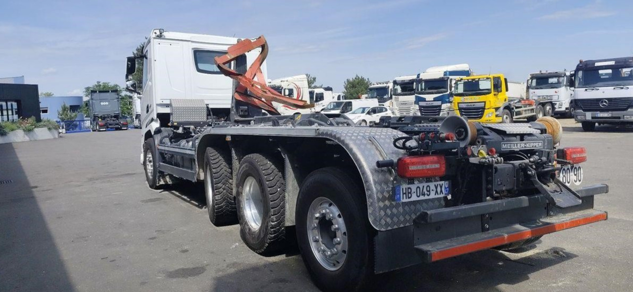 DAF XF 530 - Крюковой мультилифт: фото 4 DAF XF 530 - Крюковой мультилифт: фото 4