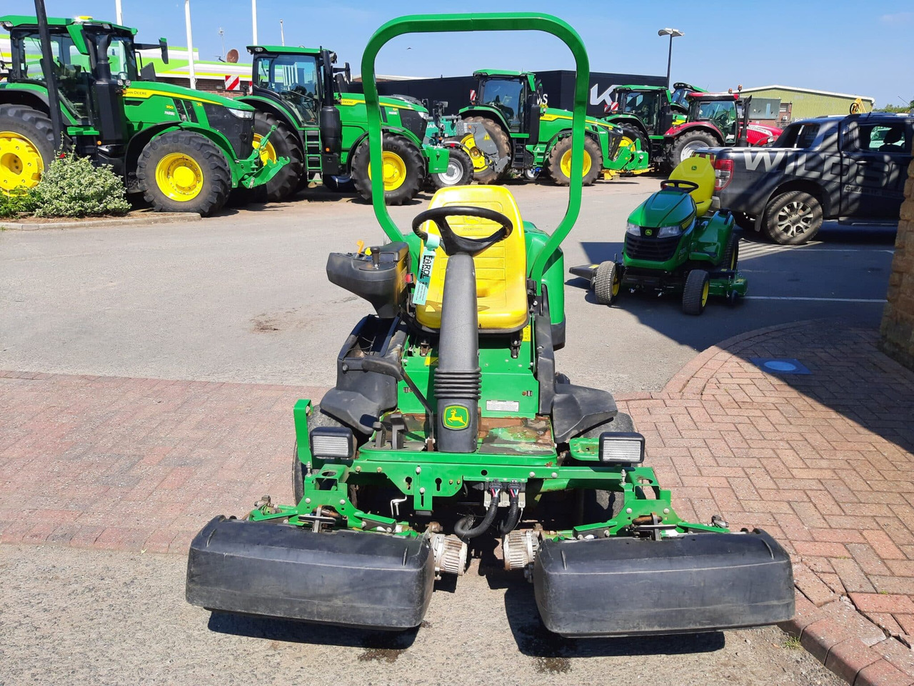 John Deere 2500EH greens triple mower - Газонокосилка: фото 4 John Deere 2500EH greens triple mower - Газонокосилка: фото 4