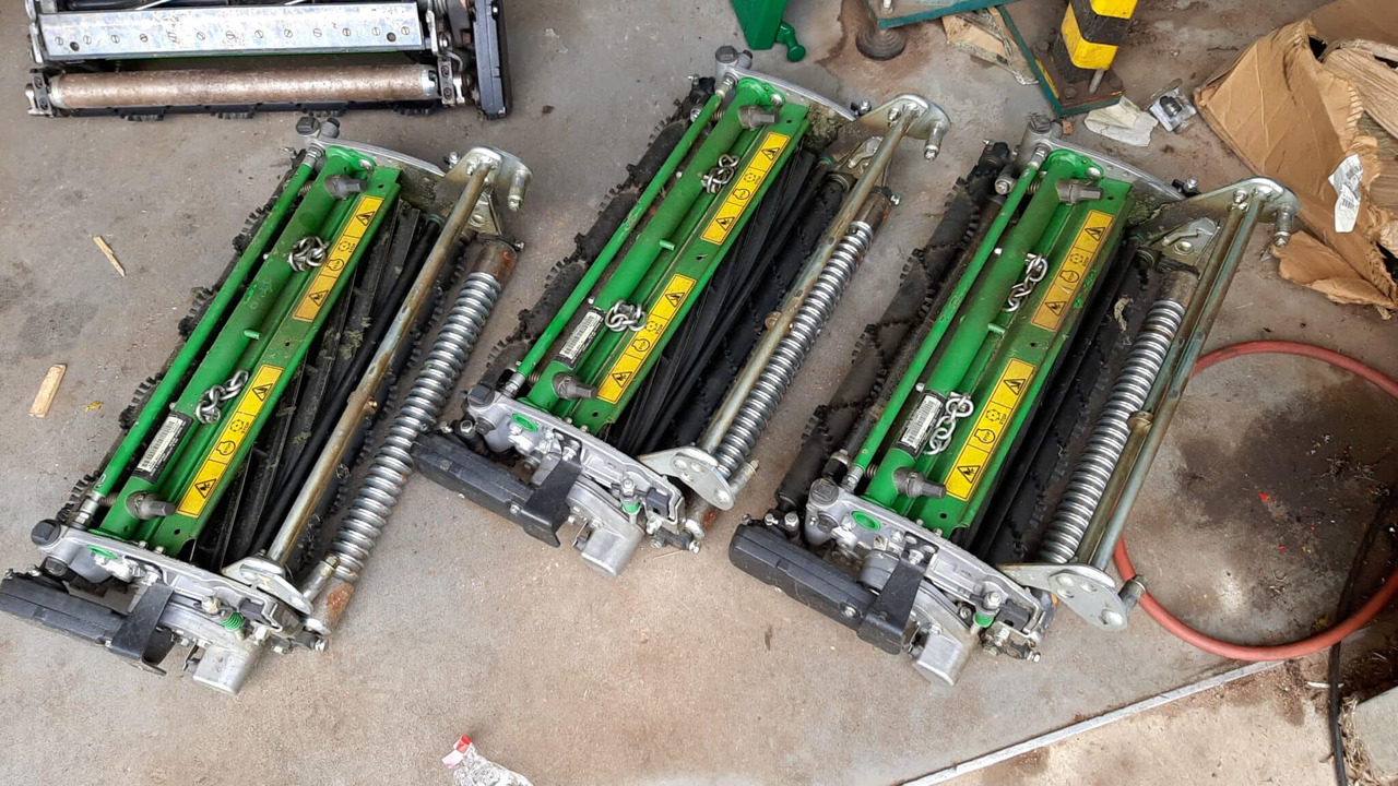 John Deere 2750E QA5 11bld cutting units - Газонокосилка: фото 1 John Deere 2750E QA5 11bld cutting units - Газонокосилка: фото 1