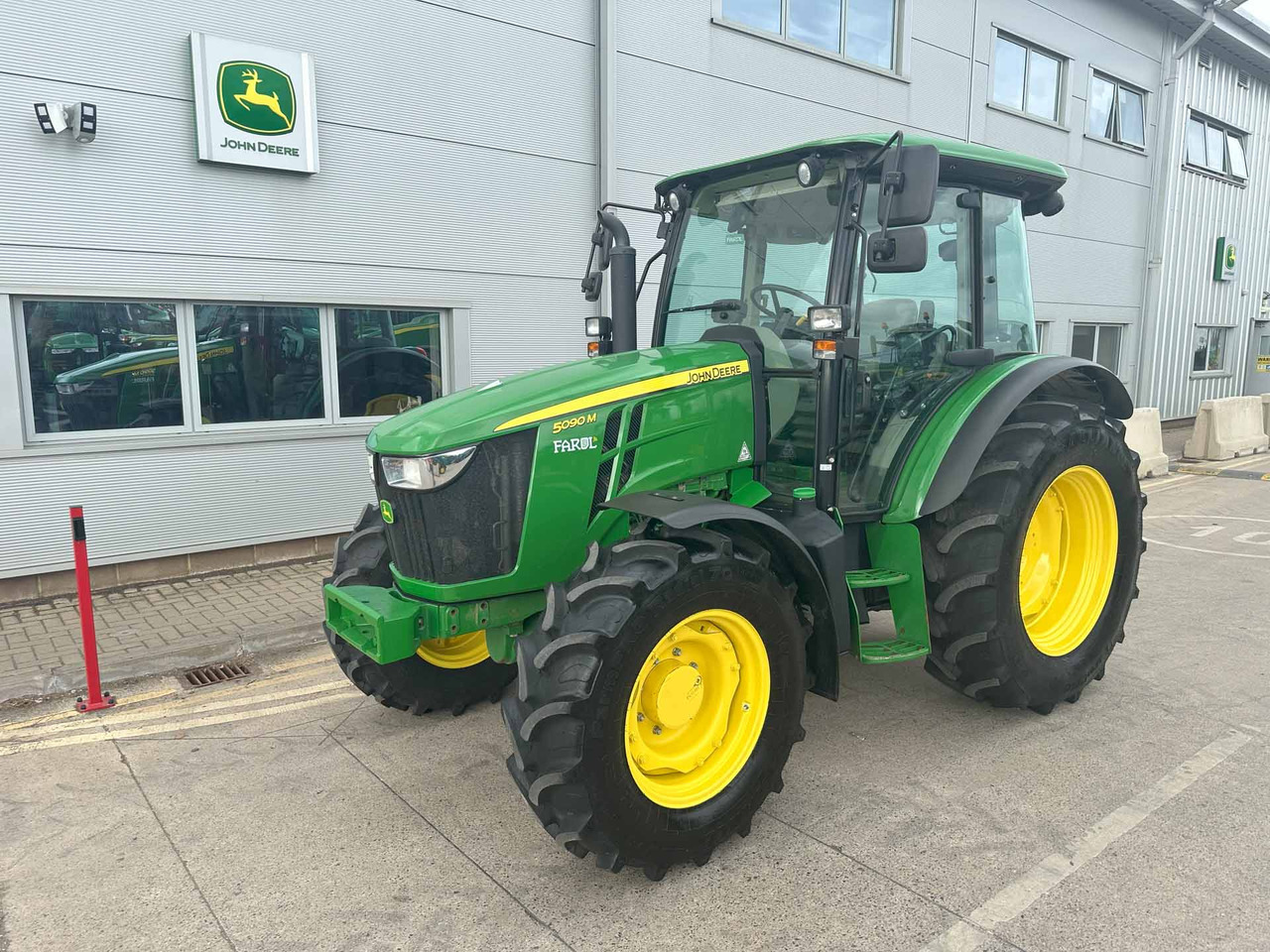 John Deere 5090M - Трактор: фото 1 John Deere 5090M - Трактор: фото 1