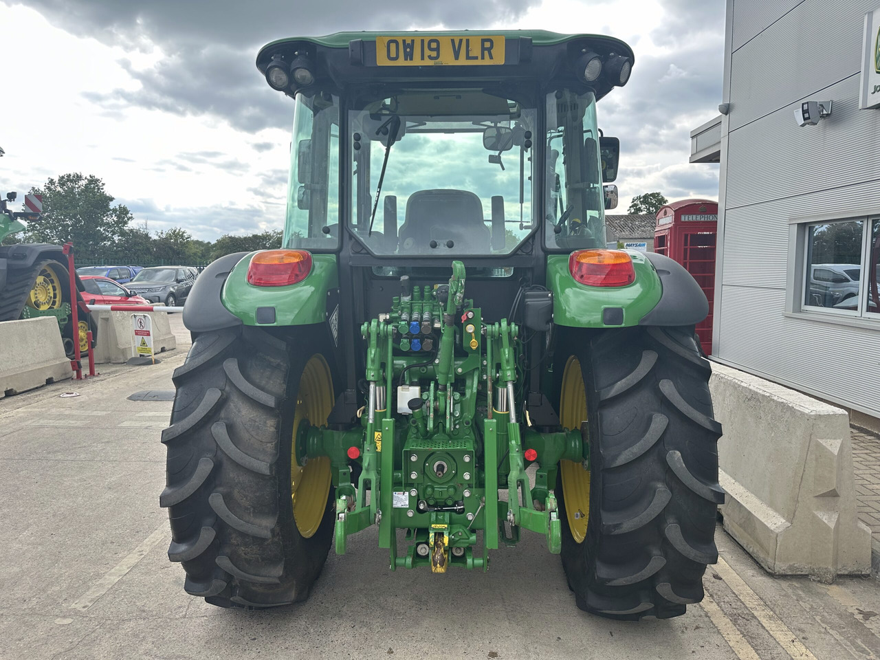 John Deere 5090M - Трактор: фото 4 John Deere 5090M - Трактор: фото 4