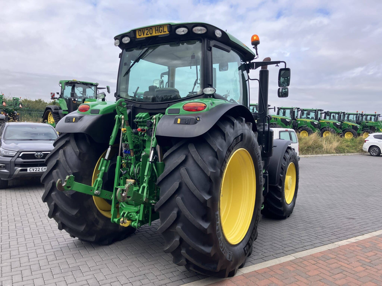 John Deere 6155R - Трактор: фото 5 John Deere 6155R - Трактор: фото 5