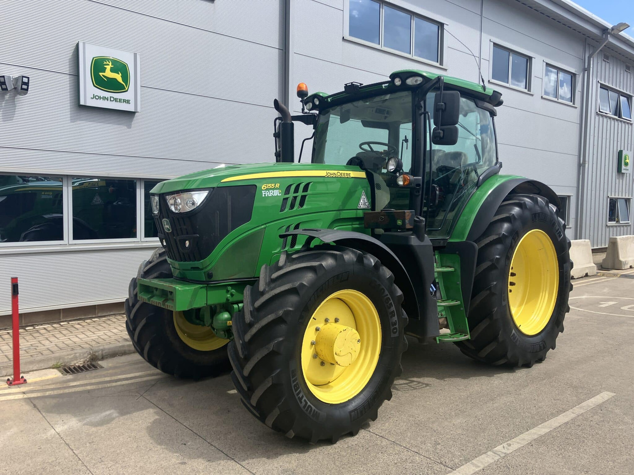 John Deere 6155R - Трактор: фото 1 John Deere 6155R - Трактор: фото 1