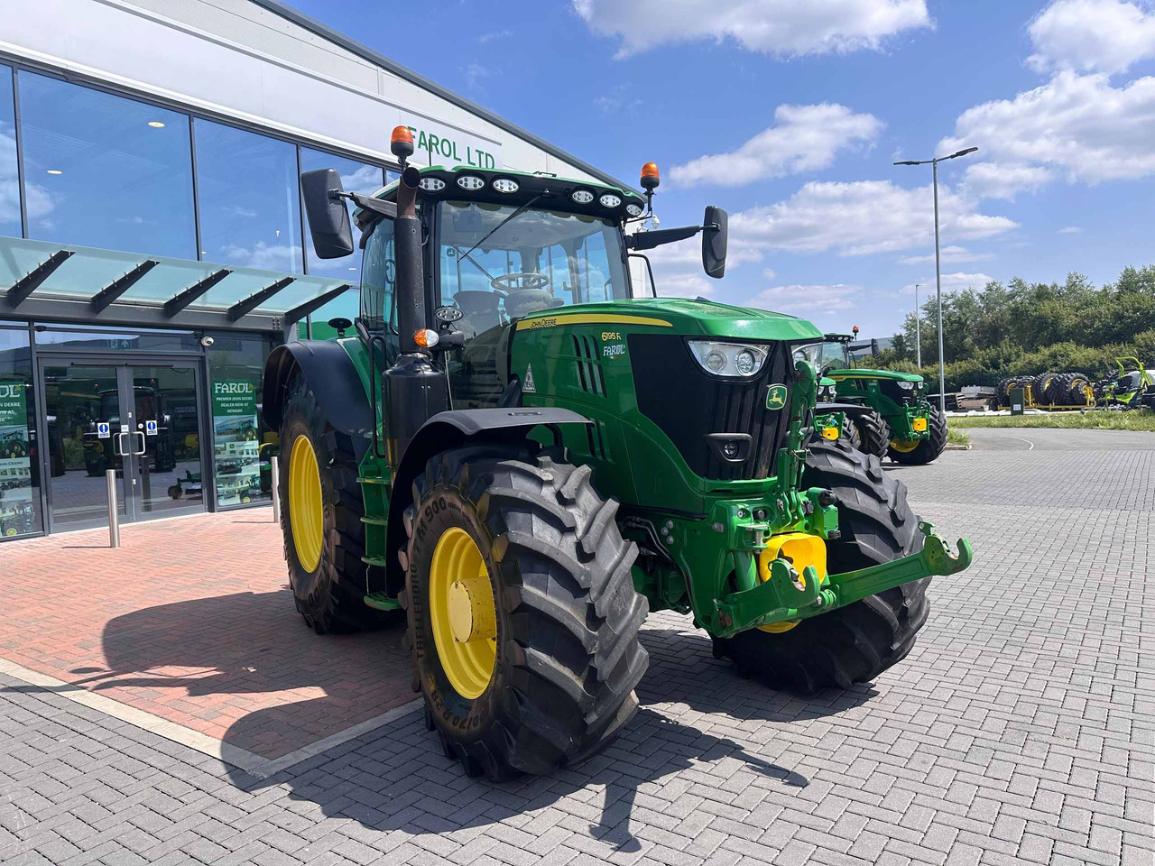 John Deere 6195R - Трактор: фото 5 John Deere 6195R - Трактор: фото 5
