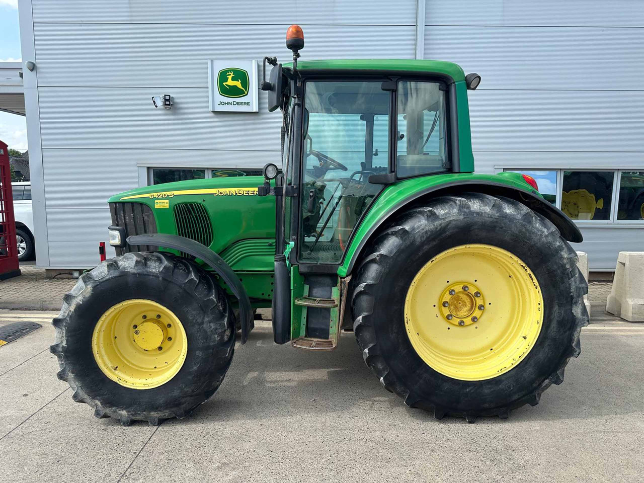 John Deere 6420S - Трактор: фото 2 John Deere 6420S - Трактор: фото 2