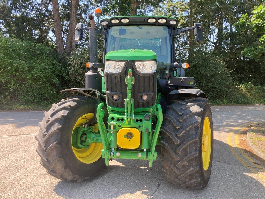 John Deere 6R 215 - Трактор: фото 1 John Deere 6R 215 - Трактор: фото 1