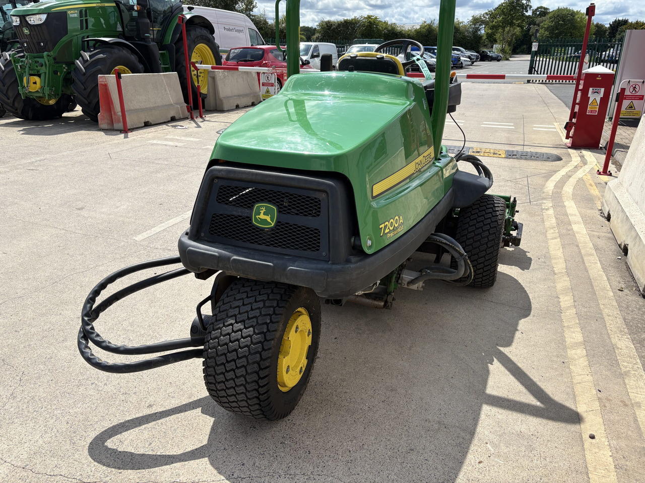 John Deere 7200A Triple Mower - Газонокосилка: фото 4 John Deere 7200A Triple Mower - Газонокосилка: фото 4