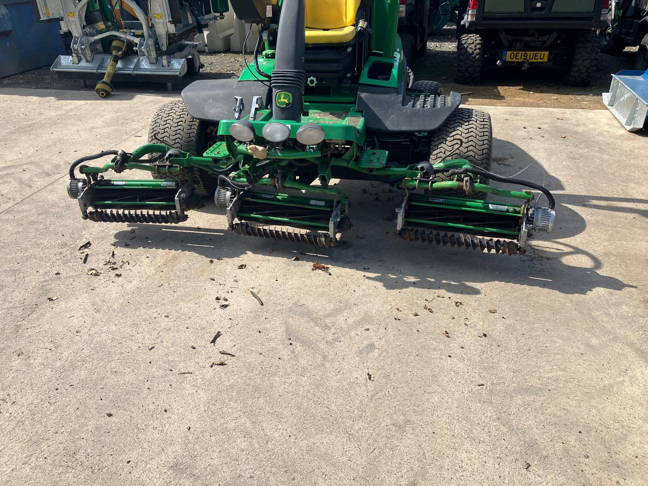 John Deere 7500AE fairway mower - Газонокосилка: фото 2 John Deere 7500AE fairway mower - Газонокосилка: фото 2