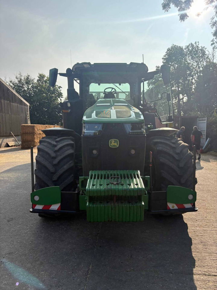 John Deere 8R 370 - Трактор: фото 2 John Deere 8R 370 - Трактор: фото 2