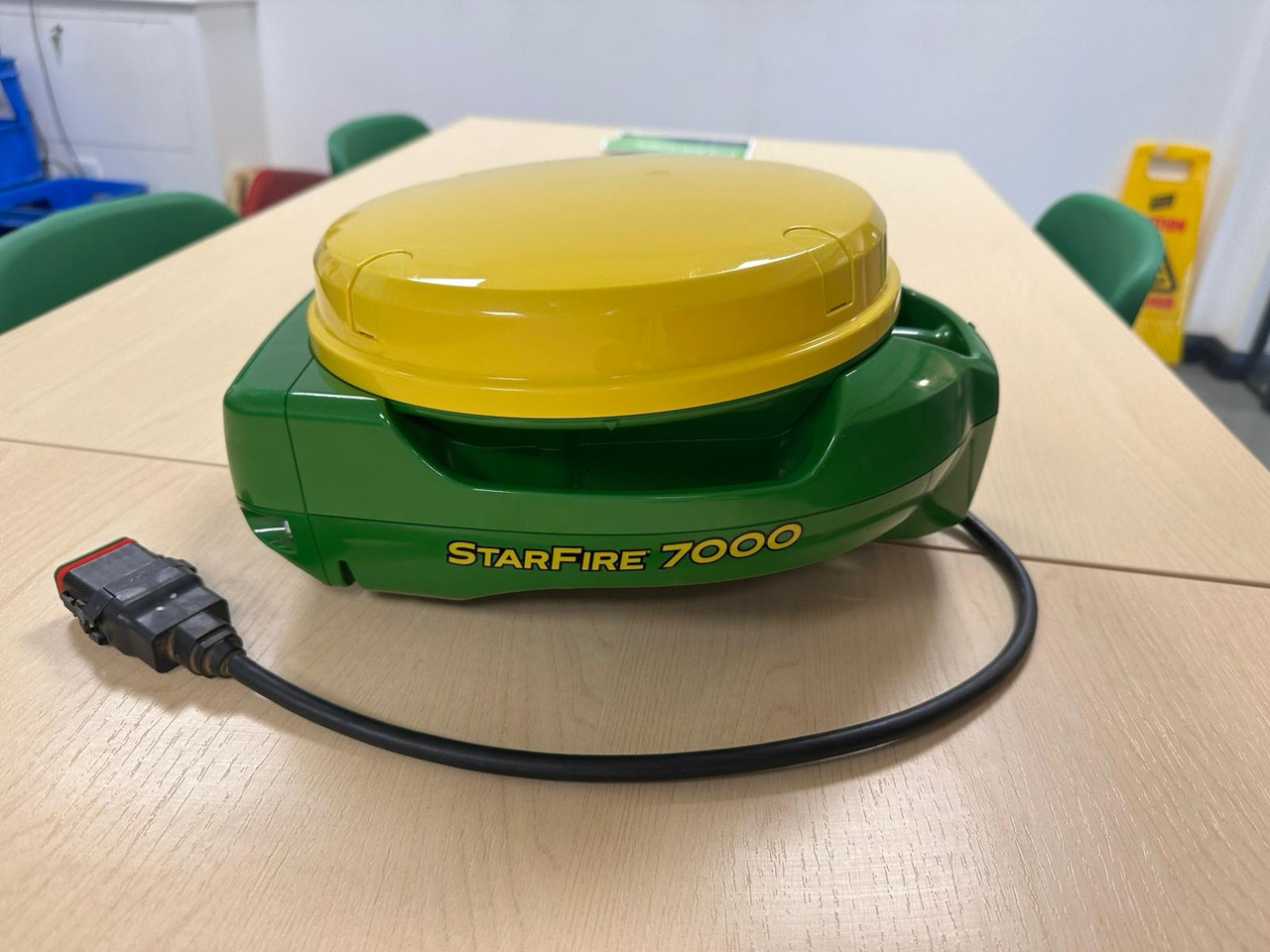 John Deere SF7000 GPS Dome - Система навигации для Сельскохозяйственной техники: фото 1 John Deere SF7000 GPS Dome - Система навигации для Сельскохозяйственной техники: фото 1