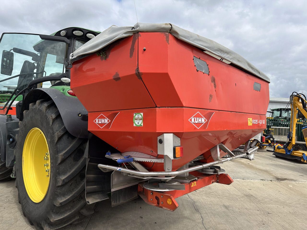 Kuhn Axis 40.1W - Разбрасыватель удобрений: фото 1 Kuhn Axis 40.1W - Разбрасыватель удобрений: фото 1