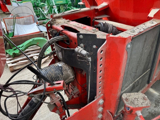 Kuhn Profile 15.1 DL - Кормораздатчик: фото 4 Kuhn Profile 15.1 DL - Кормораздатчик: фото 4