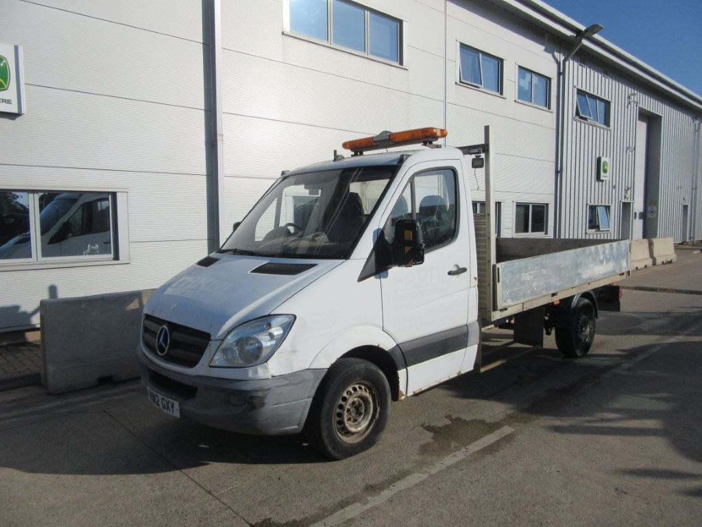 MERCEDES-BENZ SPRINTER 313 CDI FLAT BED - Малотоннажный бортовой грузовик, Коммунальная/ Специальная техника: фото 2 MERCEDES-BENZ SPRINTER 313 CDI FLAT BED - Малотоннажный бортовой грузовик, Коммунальная/ Специальная техника: фото 2
