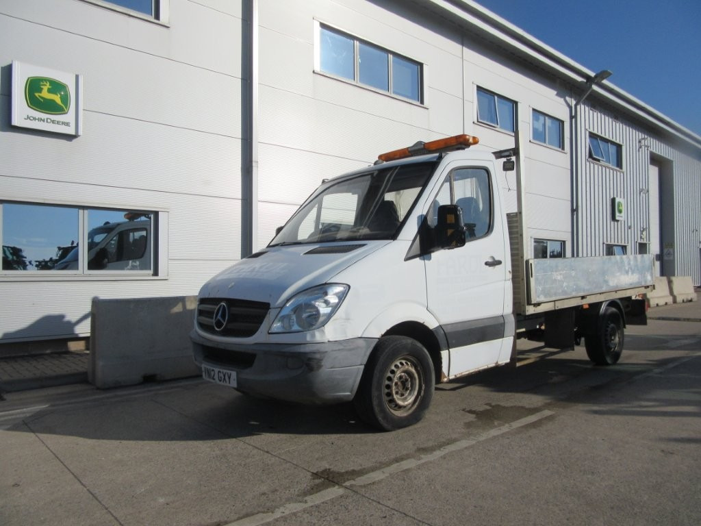 MERCEDES-BENZ SPRINTER 313 CDI FLAT BED - Малотоннажный бортовой грузовик, Коммунальная/ Специальная техника: фото 1 MERCEDES-BENZ SPRINTER 313 CDI FLAT BED - Малотоннажный бортовой грузовик, Коммунальная/ Специальная техника: фото 1
