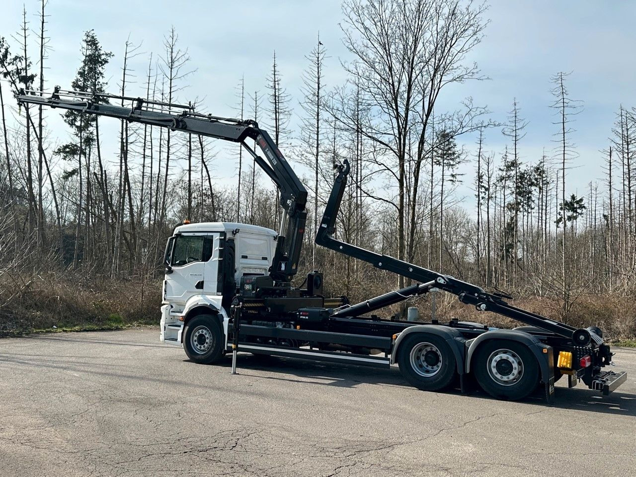 MAN TGS 26.470 6x2 Abrollkipper + Kran Hiab 228-4 - Крюковой мультилифт, Автоманипулятор: фото 4 MAN TGS 26.470 6x2 Abrollkipper + Kran Hiab 228-4 - Крюковой мультилифт, Автоманипулятор: фото 4