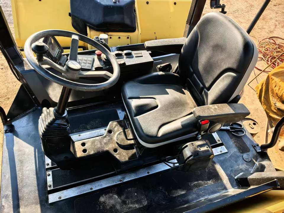 Hot Sale Used Dynapac CC6200 Road Roller Good Condition Double Steel Wheel Original Sweden Construction Machine Cheap Loader - Дорожный каток: фото 3 Hot Sale Used Dynapac CC6200 Road Roller Good Condition Double Steel Wheel Original Sweden Construction Machine Cheap Loader - Дорожный каток: фото 3