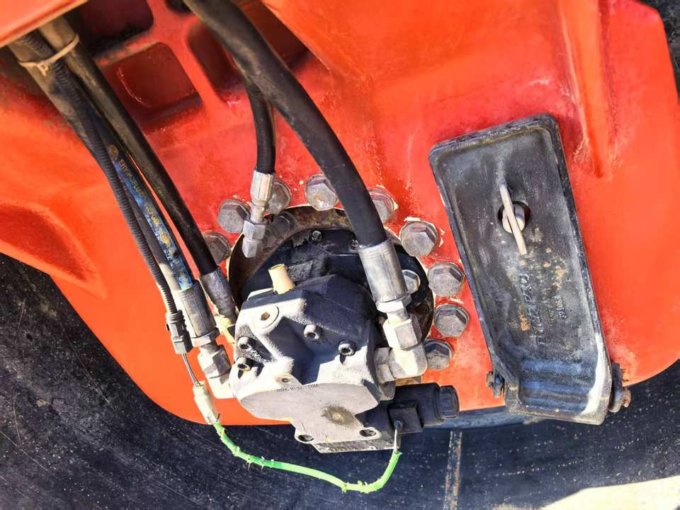 Hot Sale Used Dynapac CC6200 Road Roller Good Condition Double Steel Wheel Original Sweden Construction Machine Cheap Loader - Дорожный каток: фото 5 Hot Sale Used Dynapac CC6200 Road Roller Good Condition Double Steel Wheel Original Sweden Construction Machine Cheap Loader - Дорожный каток: фото 5