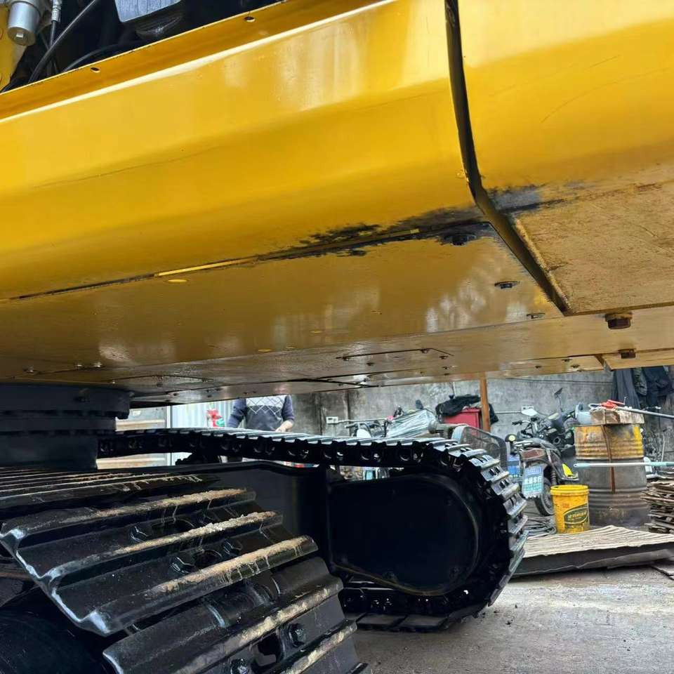 KOMATSU PC 300 - Гусеничный экскаватор: фото 3 KOMATSU PC 300 - Гусеничный экскаватор: фото 3