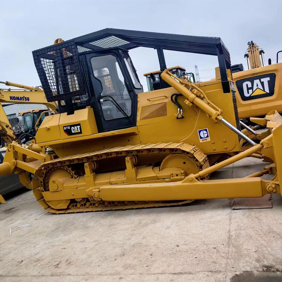 Used CAT Bulldozer D7G /Second Hand Caterpillar D6R D6D D6G D6M D7H D8K Crawler BullDozer for Hot Sale - Бульдозер: фото 1 Used CAT Bulldozer D7G /Second Hand Caterpillar D6R D6D D6G D6M D7H D8K Crawler BullDozer for Hot Sale - Бульдозер: фото 1