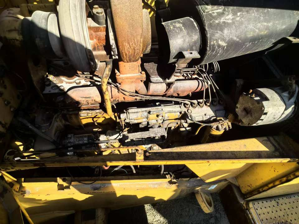 Used Front Wheel Loader CAT 966F With Good Price From Wheel Loaders Caterpillar Machinery Cat 966F Loaders - Колёсный погрузчик: фото 5 Used Front Wheel Loader CAT 966F With Good Price From Wheel Loaders Caterpillar Machinery Cat 966F Loaders - Колёсный погрузчик: фото 5